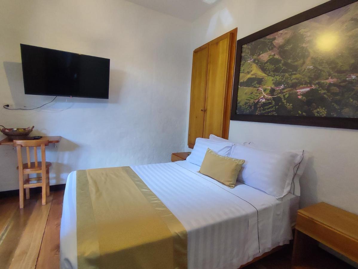 Hotel Boutique La Leyenda 1860 Salamina Bagian luar foto
